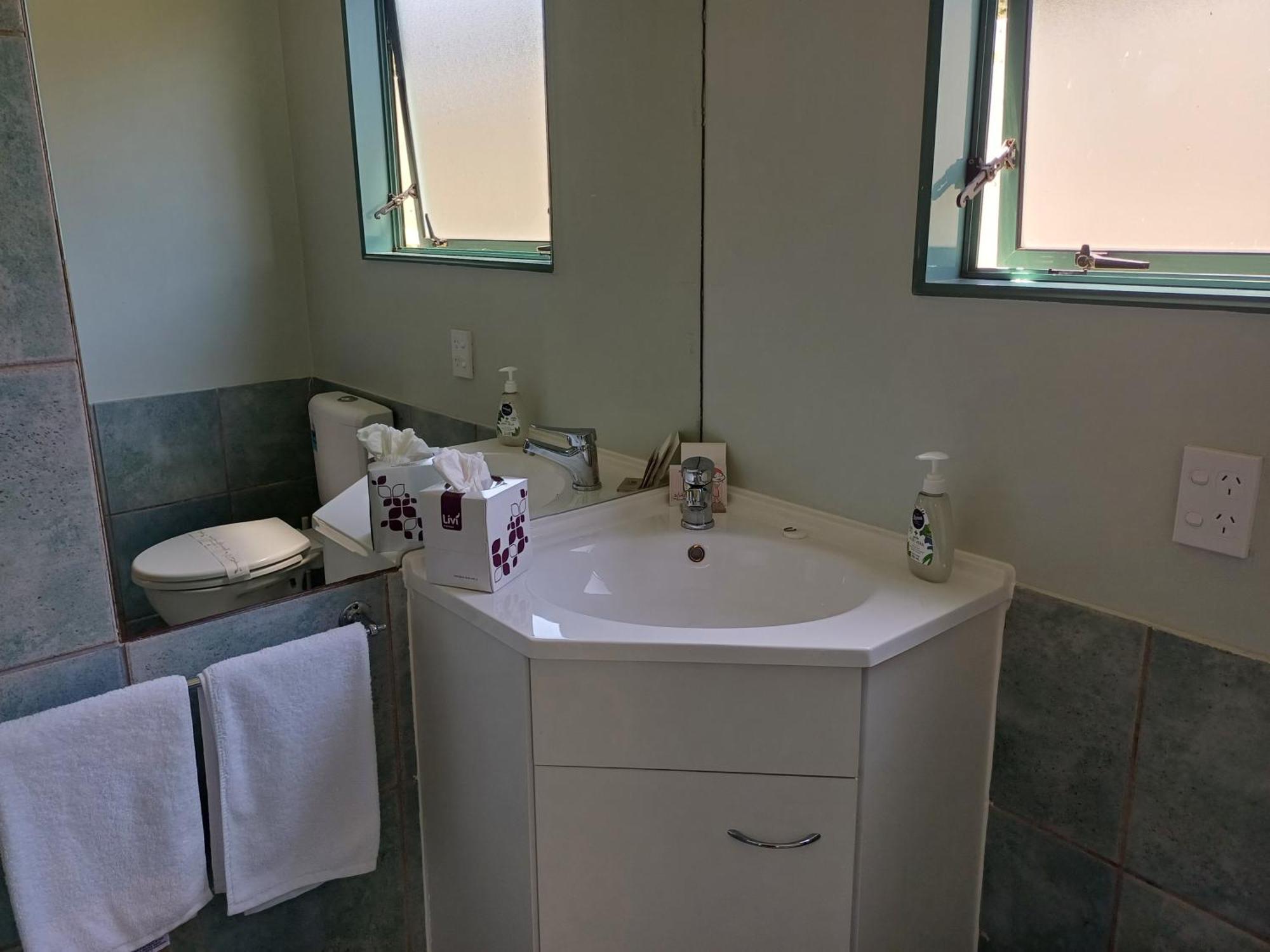بيهْيا Te Tiriti Motel المظهر الخارجي الصورة